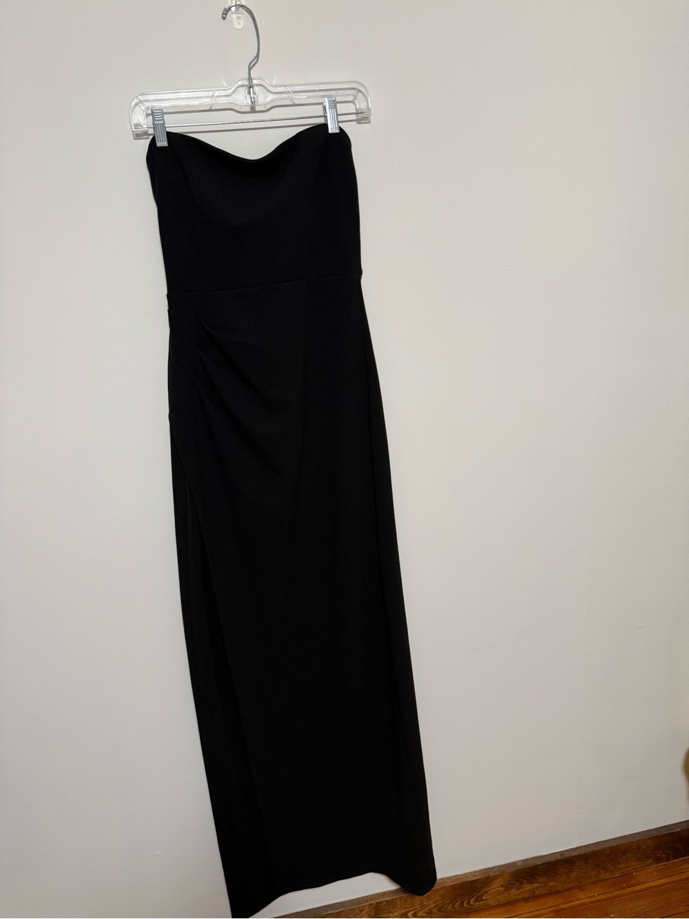 Classic Lulus Strapless Black Gown